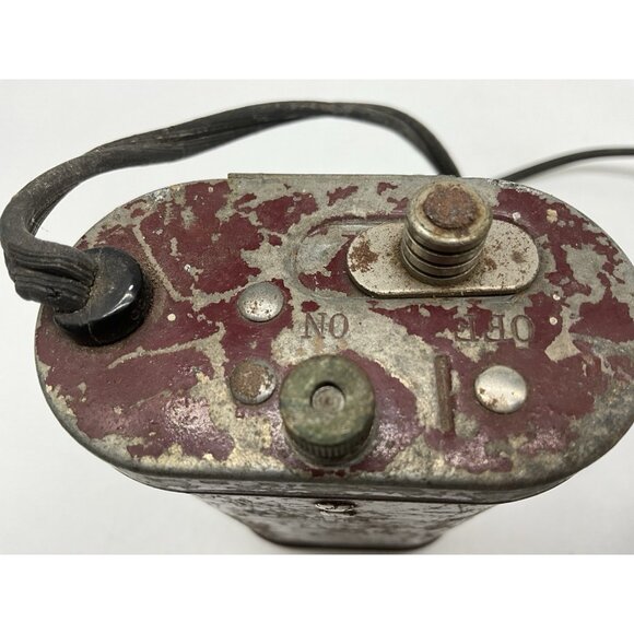 Metalware Corporation 1940's  US Navy Rare Headlamp/Battery Pack  Tested & Works - Picture 13 of 13